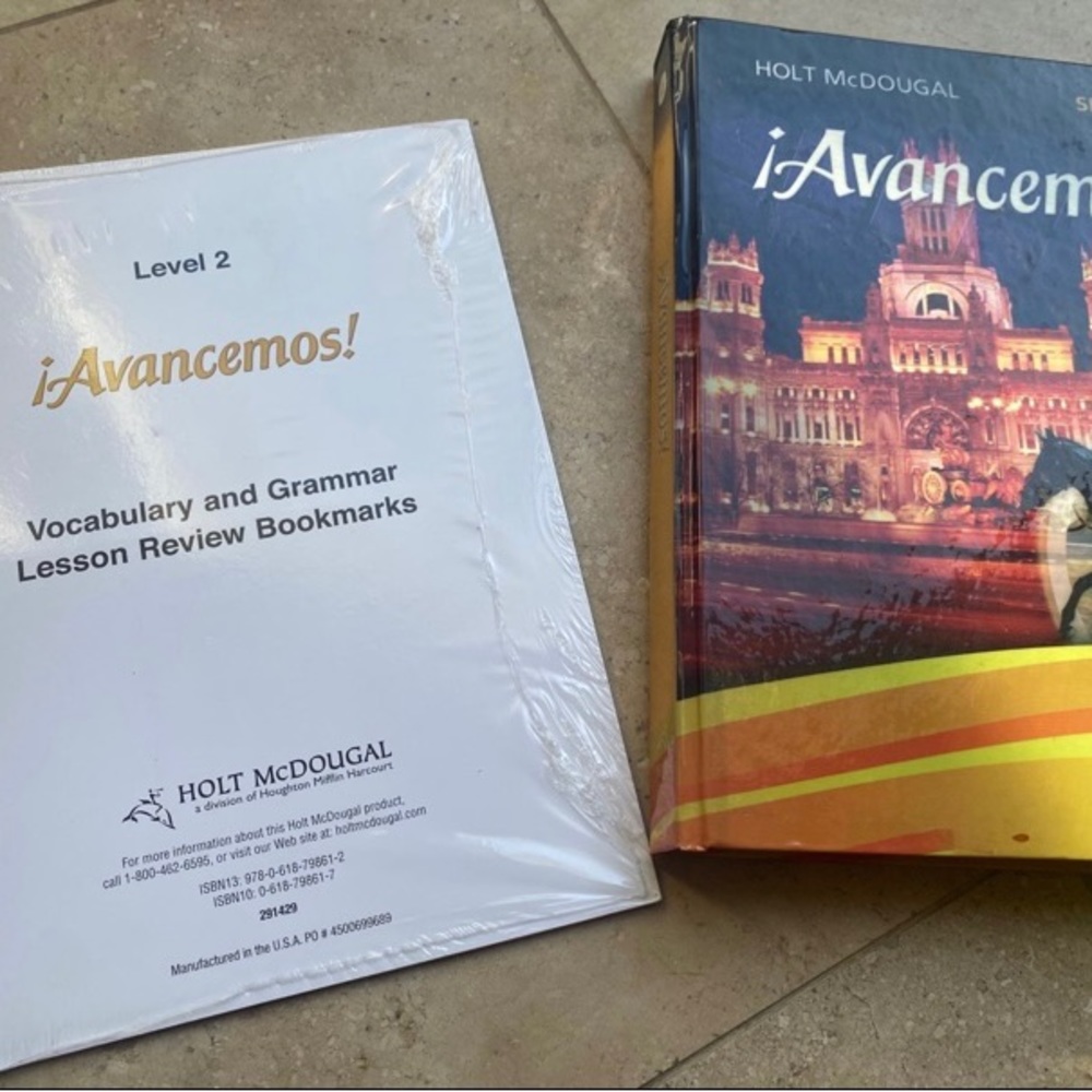 Book Avancemos! Spanish 2 by Holt McDougal